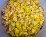 Foto del paso 4 de la receta: ZAPALLITOS RELLENOS VEGETARIANOS 🧅🌽 #800❤️👏 🥒🥚🧀
