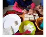 Foto langkah ke 4 dari resep 8. Roti Abon (Simple Meat Floss Bread).