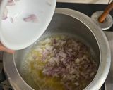 A picture of step 2 of One Pot Pav Bhaji.