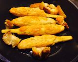 Hình bước làm 1 của món Bánh mì chạo tôm, thịt quay vét tủ