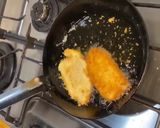 A picture of step 4 of Tonkatsu  / Chicken katsu.