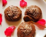 A picture of step 4 of Banana chocolate tortino(Italian dessert).