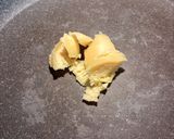 Foto del passaggio 2 della ricetta 🐔Straccetti di pollo e cavolfiore alle olive verdi 🫒