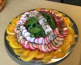 Une image de l'étape 5 de Salade de jeunes pousses d épinards aux radis cerises et tomates margold.