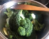 Brokkoli krémleves recept fázis 1 fotója