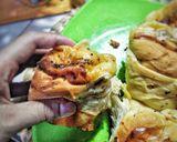 Foto langkah ke 13 dari resep Roti lembut tanpa telur hanya diulen 5 menit saja (pizza roll).