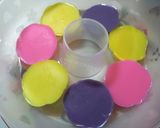 Foto langkah ke 4 dari resep (2.21) Puding Kaca Bunga.