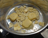Foto del paso 1 de la receta: Arroz cocido a la mantequilla con ajos
