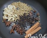 A picture of step 1 of Fresh Red Chilli Oil.