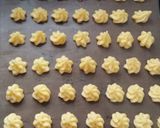 Foto langkah ke 4 dari resep Soes Kering Keju.