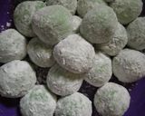 Foto langkah ke 5 dari resep Mochi Teflon Isi Kacang.