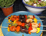 Foto del paso 2 de la receta: Brochetas de morcillas, chorizos rojos y butifarras mini, al orégano