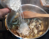Foto del paso 3 de la receta: Arroz con setas