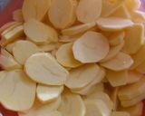 A picture of step 1 of Lyonnaise potatoes.