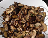 Foto del paso 2 de la receta: Tm5 - Guiso de habichuelas rojas, mix champis/setas en salsa de tomate con frutos secos (100% veg)