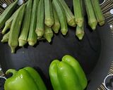 A picture of step 1 of Sindhi kadhi.