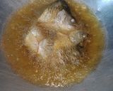 Foto langkah ke 2 dari resep 18. Ikan mas bumbu kecap.