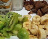 A picture of step 1 of Fruits smoothie.