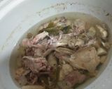 Foto langkah ke 4 dari resep Kaldu Ayam Kampung (Slow Cooker).