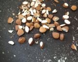 A picture of step 2 of Pumpkin seeds chikki.