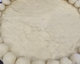 صورة لخطوة 4 من وصفة بيتزا🍕 محشيه الاطراف 🍕🍕