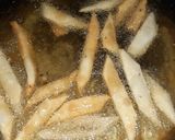 A picture of step 4 of Crispy Namak paray.