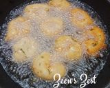 A picture of step 4 of Cowpeas/Lobia Medu Vadai.