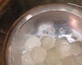 Hình bước làm 3 của món Chè Đậu Đen Trân Châu Cốt Dừa