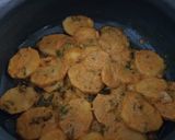 A picture of step 2 of Bataka Kaatri Handi Pulav.