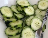 Foto del paso 1 de la receta: Pepinos decorados