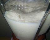 A picture of step 2 of Apple And Banana Smoothie.