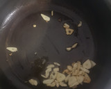 Foto del paso 2 de la receta: Sopa de ajo y pan