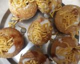 A picture of step 4 of Sev puri.