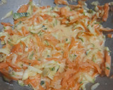 Foto del paso 2 de la receta: Tortilla de zapallito y zanahoria