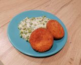 Tejszínes borsófőzelék rántot párizsival recept fázis 3 fotója