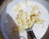 A picture of step 2 of Rice pancake.