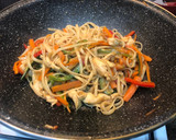 Foto del paso 8 de la receta: Tallarines con verduras y pechuga de pollo comida sana seguimos