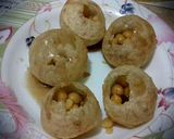 A picture of step 5 of Gol Gappy.