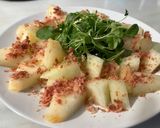 Foto del paso 5 de la receta Ensalada de melón, con rúcula y jamón
