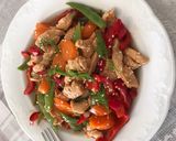 Hình bước làm 2 của món Ức gà áp chảo (rau củ quả luộc tuỳ ý)