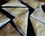 A picture of step 9 of Spicy beef triangles.