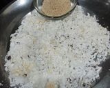 A picture of step 1 of Urad Dal Halwa.