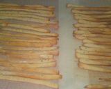 Grissini fokhagymával és bazsalikommal házilag recept fázis 19 fotója