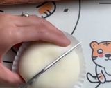 A picture of step 5 of Strawberry Mochi.