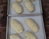 Foto langkah ke 9 dari resep Minced Sausage Chia Seed Soft Sourdough Bread.