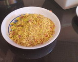 Foto del paso 1 de la receta: Dip de queso ricotta, salmón ahumado y pistachos, con alcaparras y eneldo