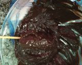 A picture of step 3 of Chocolate coated banana pops.