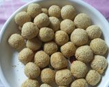 Foto langkah ke 7 dari resep Onde-onde isi kacang ijo kupas empukk bgt.