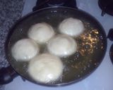 A picture of step 2 of Spicy chicken buns.