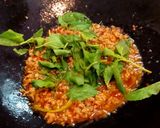 รูปขั้นตอนการทำที่ 4 ของ Easy Thai Dish - คลาสสิค กระเพรา #อาหารไทยง่ายๆ